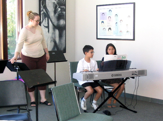 IMG_2185kidsLobbyConcert