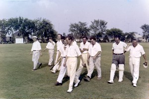 1959_A very friendly team.jpg